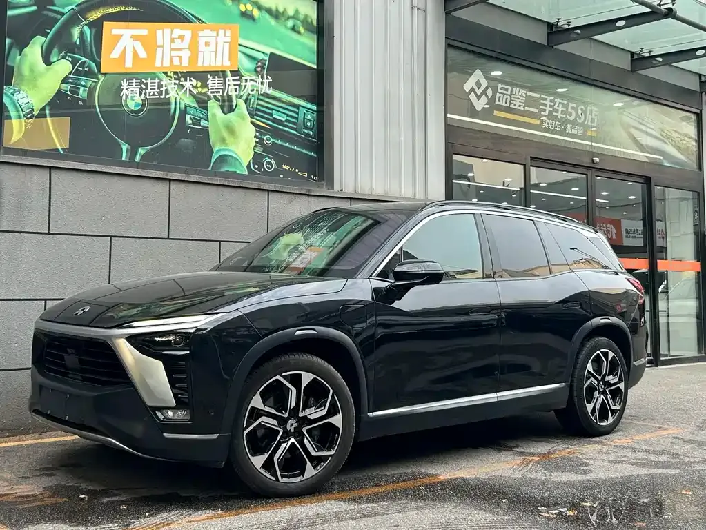 NIO ES8