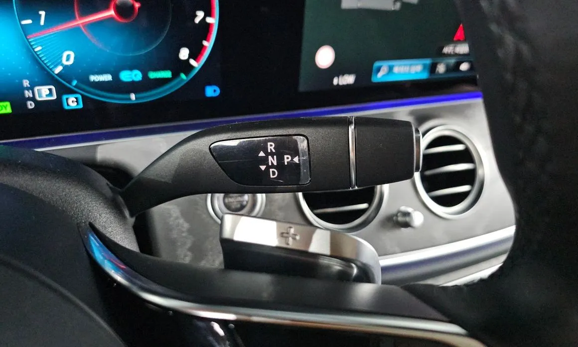 Mercedes-Benz E-Class 2023 из KR, фото 8