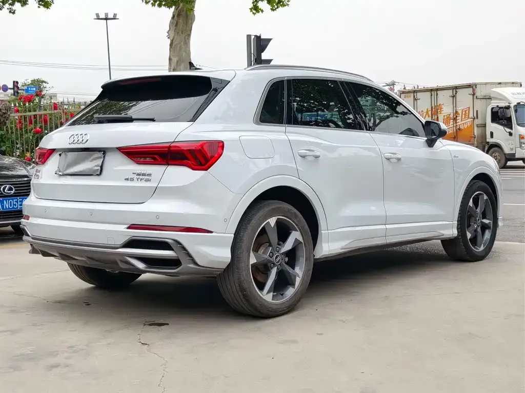 Audi Q3 — фото 3