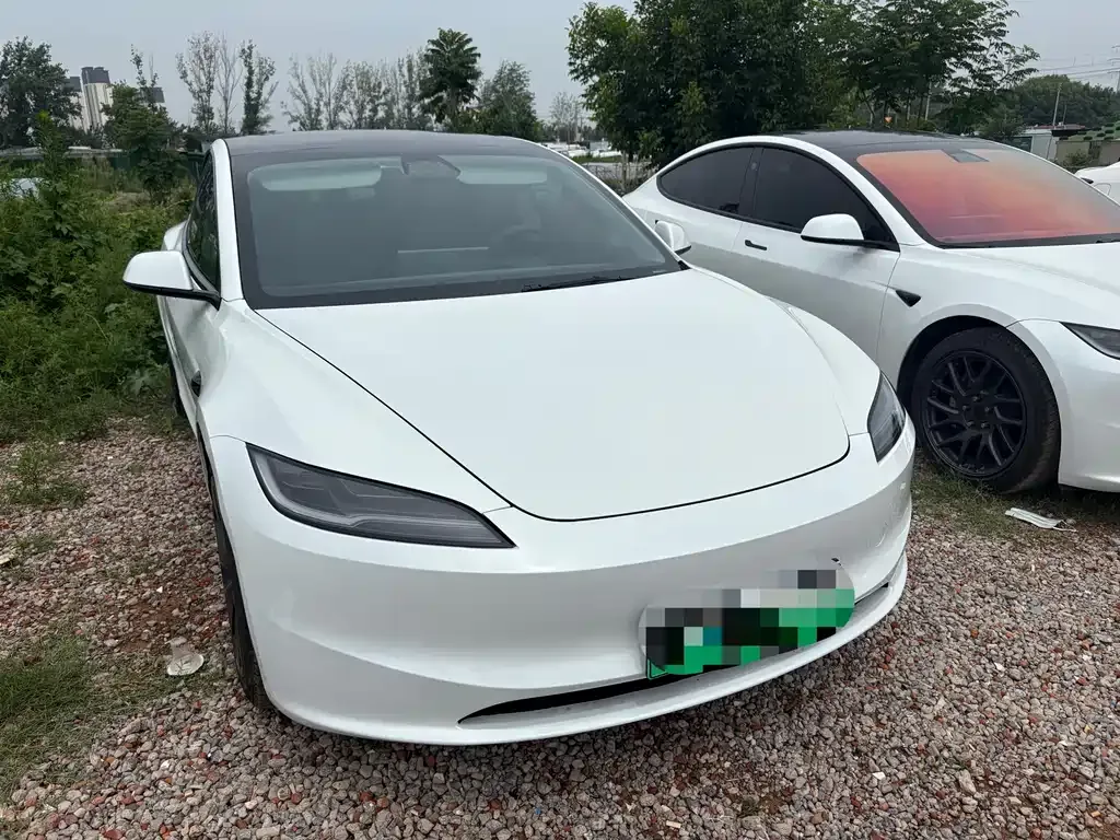 Tesla Model 3 — фото 5