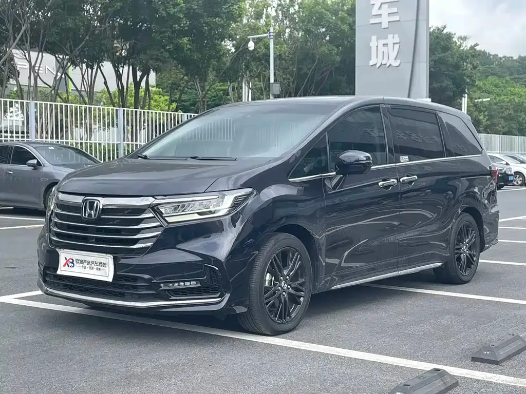 Honda Odyssey — фото 1