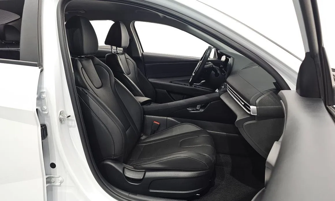 Hyundai AVANTE — фото 3