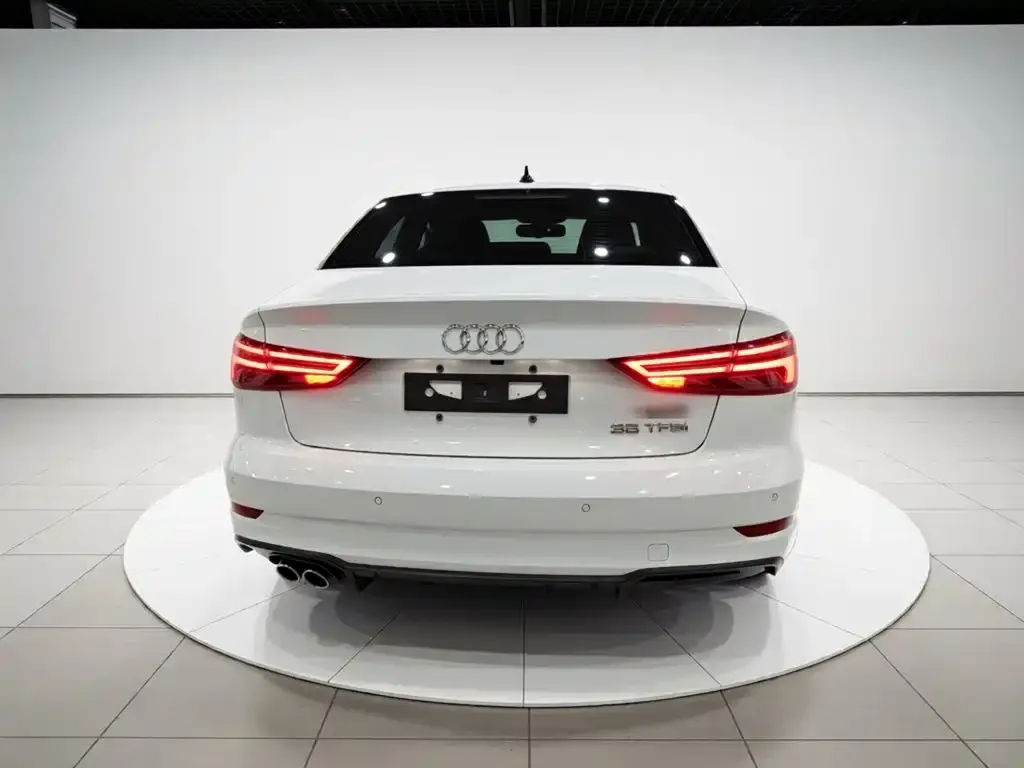 Audi A3 — фото 2