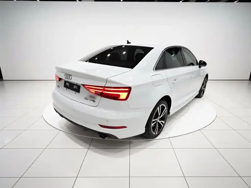 Audi A3 — фото 3