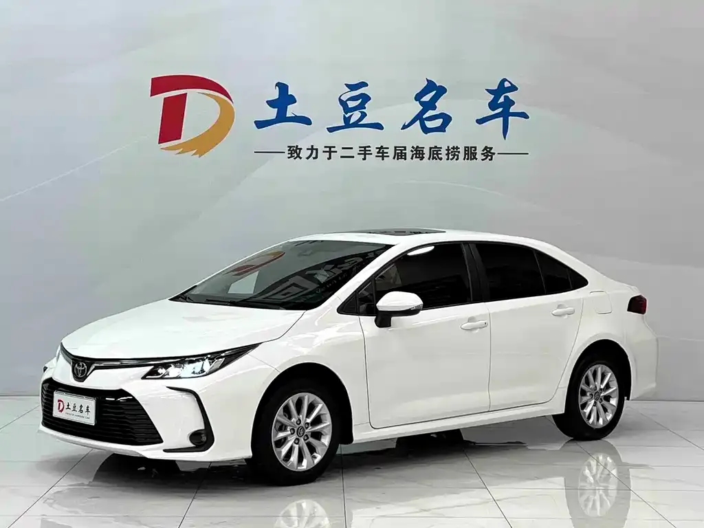 Toyota Corolla — фото 1