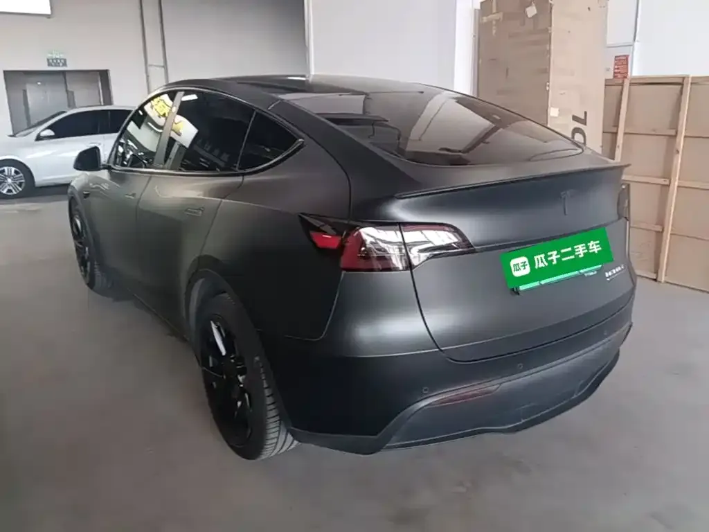 Tesla Model Y — фото 6