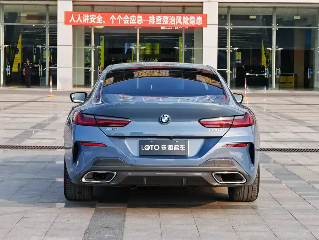 BMW 8 Series — фото 8