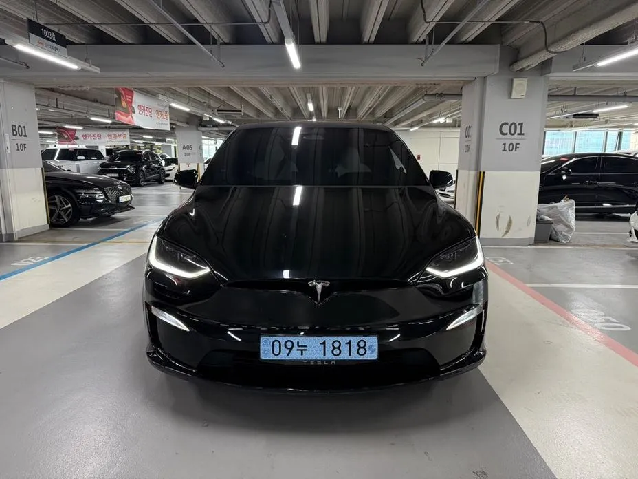 Tesla Model X — фото 9