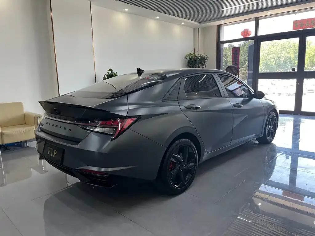 Hyundai Elantra — фото 5