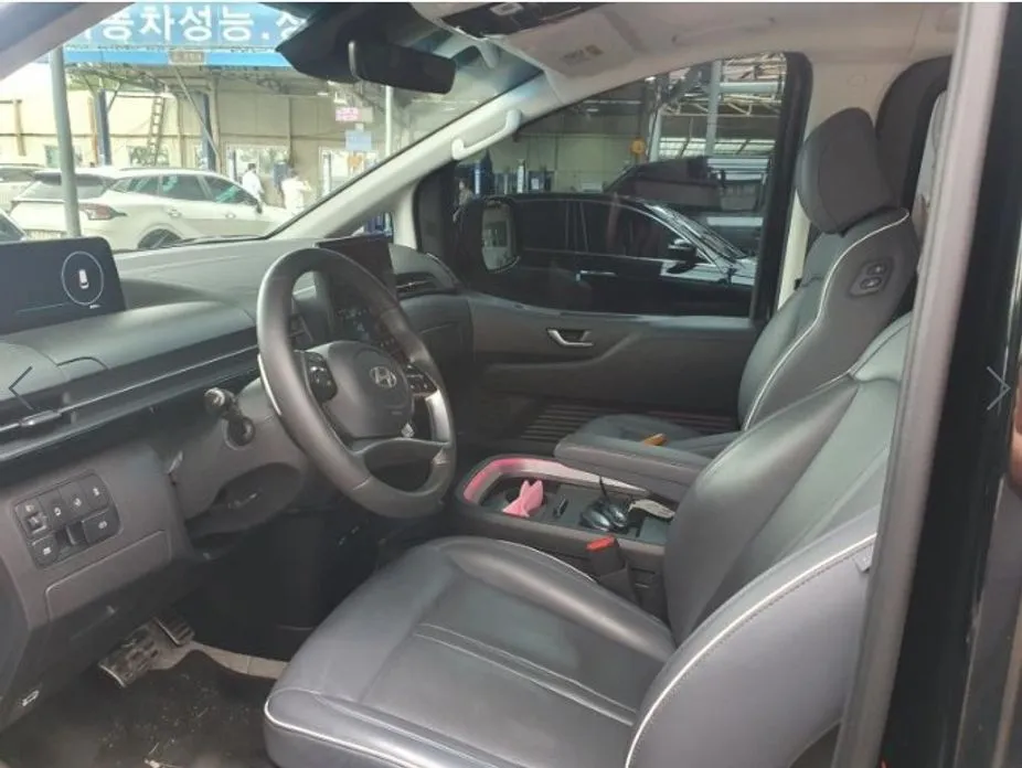 Hyundai Staria — фото 3