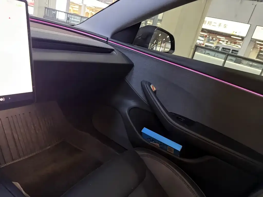 Tesla Model 3 — фото 4