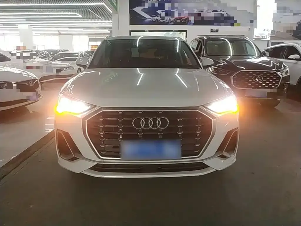 Audi Q3 — фото 3