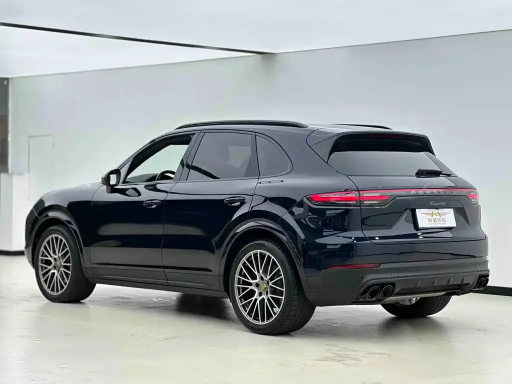 Porsche Cayenne — фото 2
