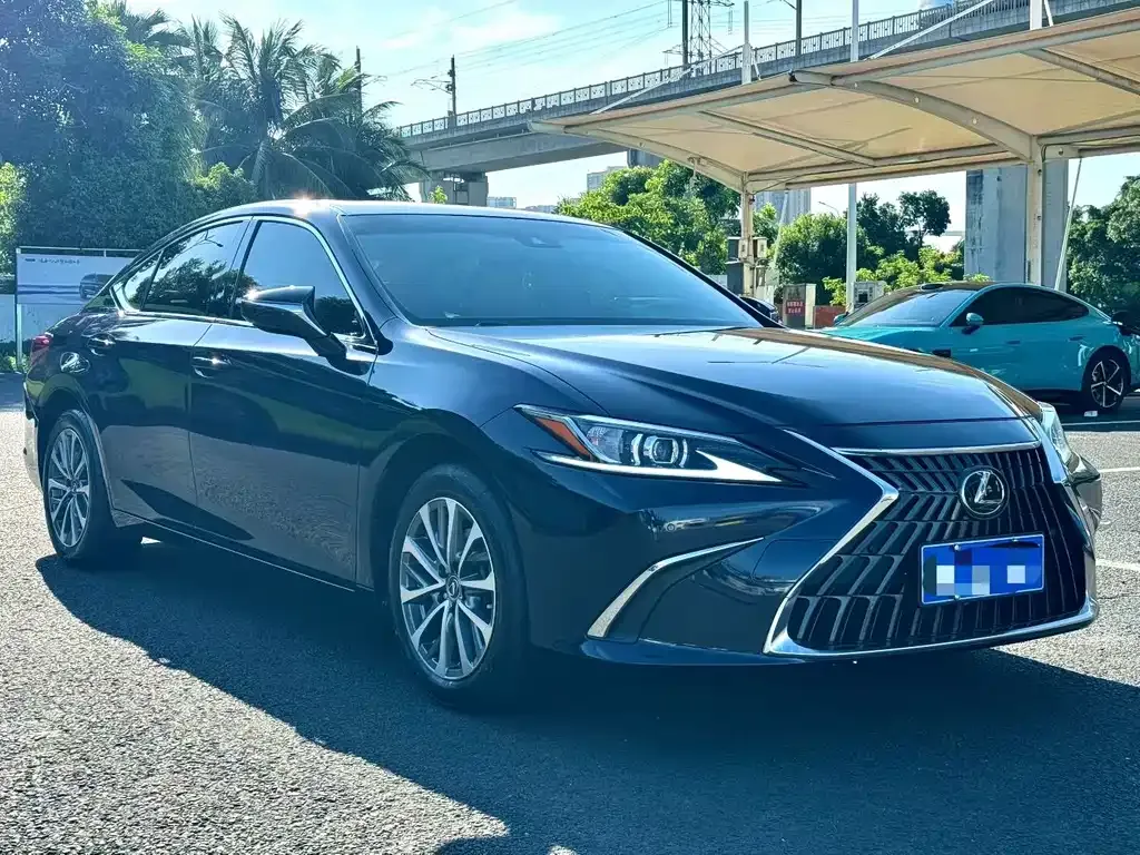 Lexus ES — фото 9