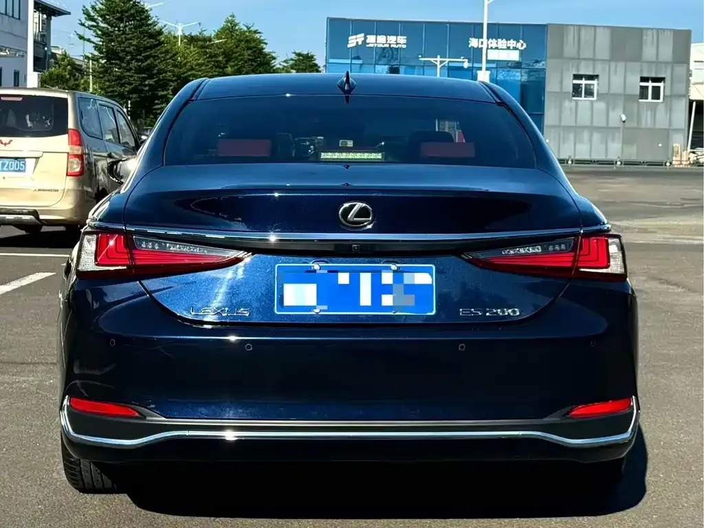 Lexus ES — фото 2