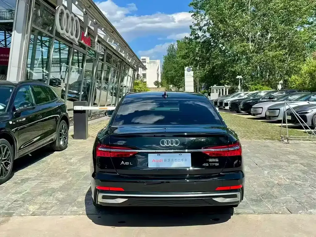 Audi A6L — фото 8