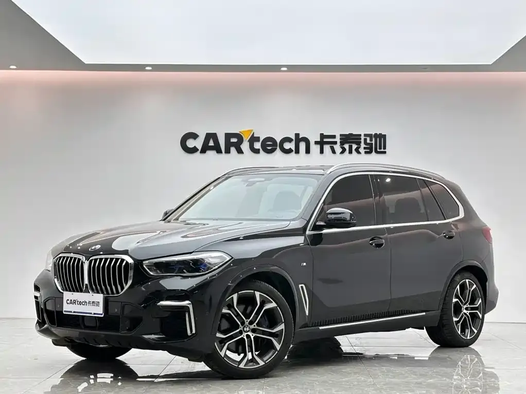 BMW X5 — фото 1