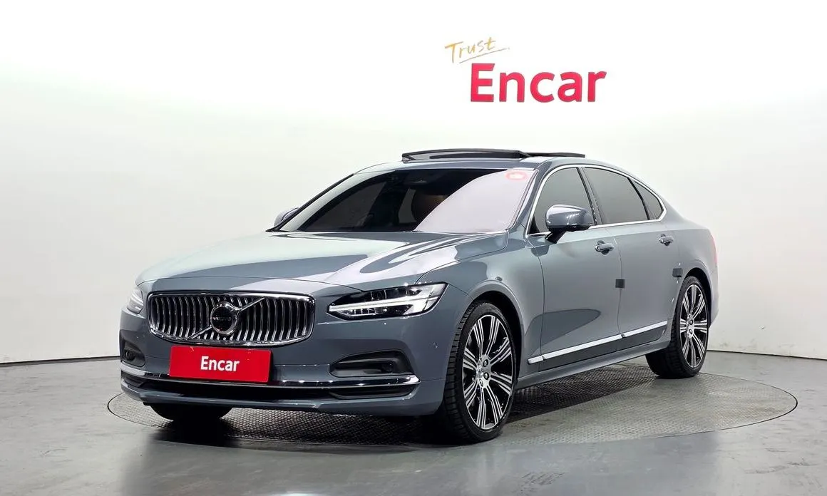 Volvo S90 — фото 1