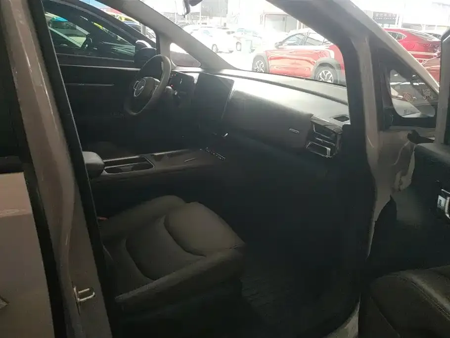 Wuling Starlight 730 New Energy — фото 6