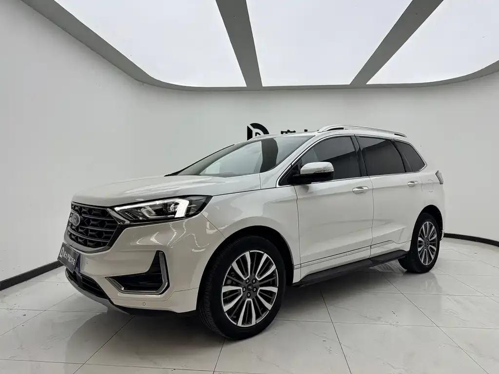 Ford Edge — фото 1