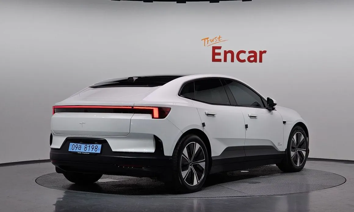 Polestar Polestar 4 — фото 10