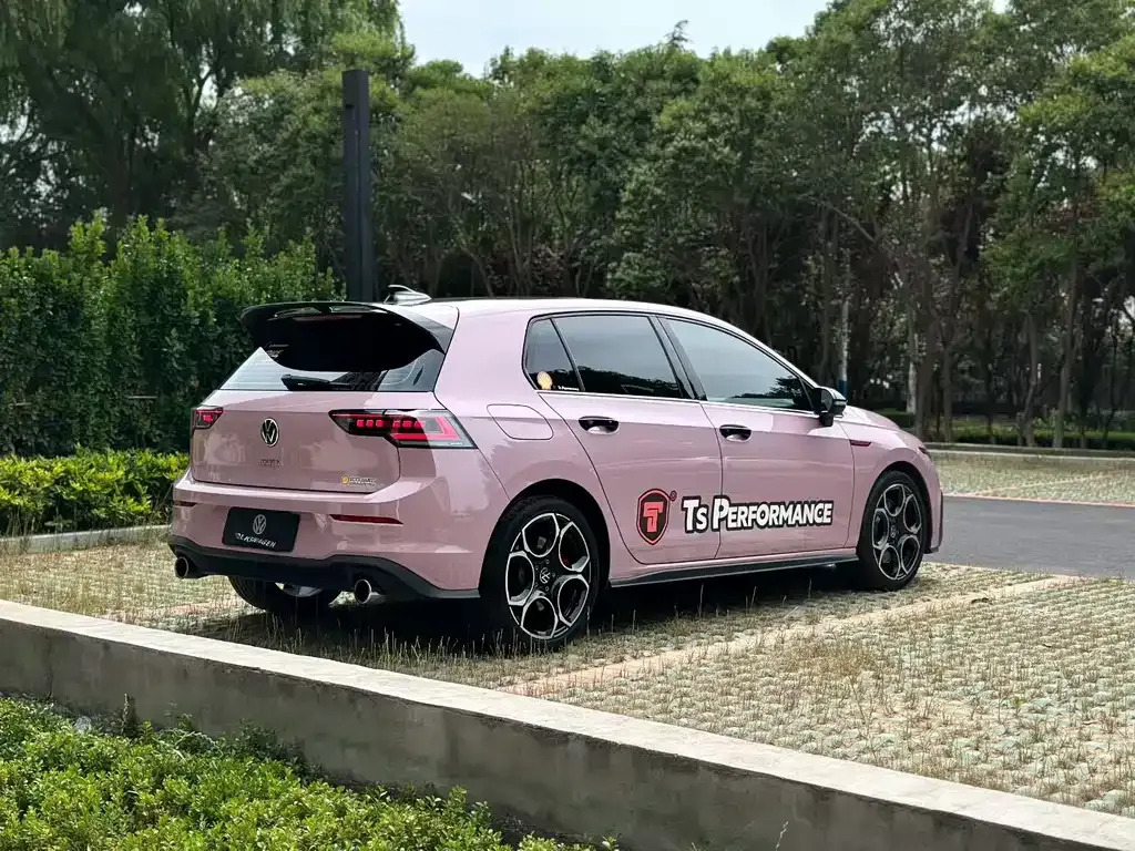 Volkswagen Golf GTI — фото 6