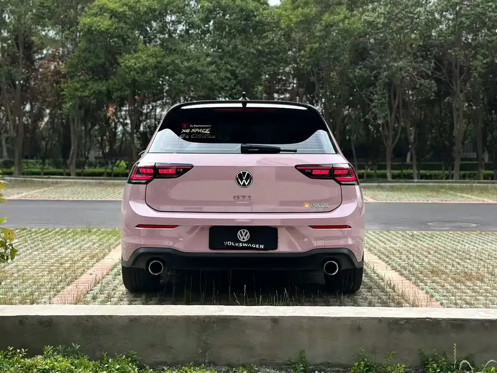 Volkswagen Golf GTI — фото 9
