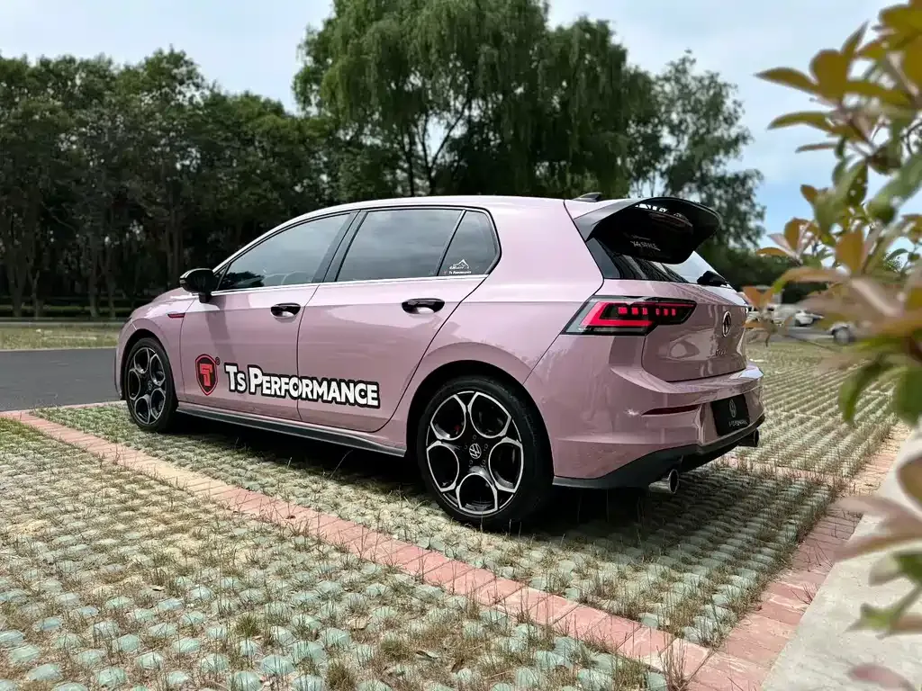Volkswagen Golf GTI — фото 8