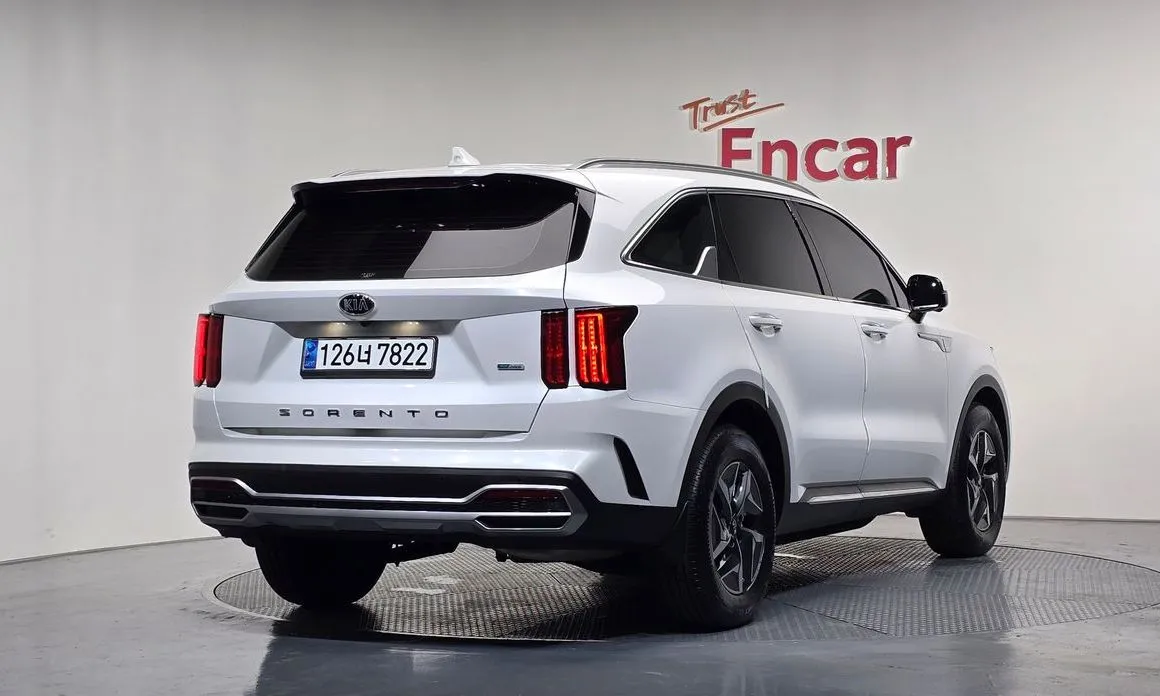 Kia Sorento — фото 7