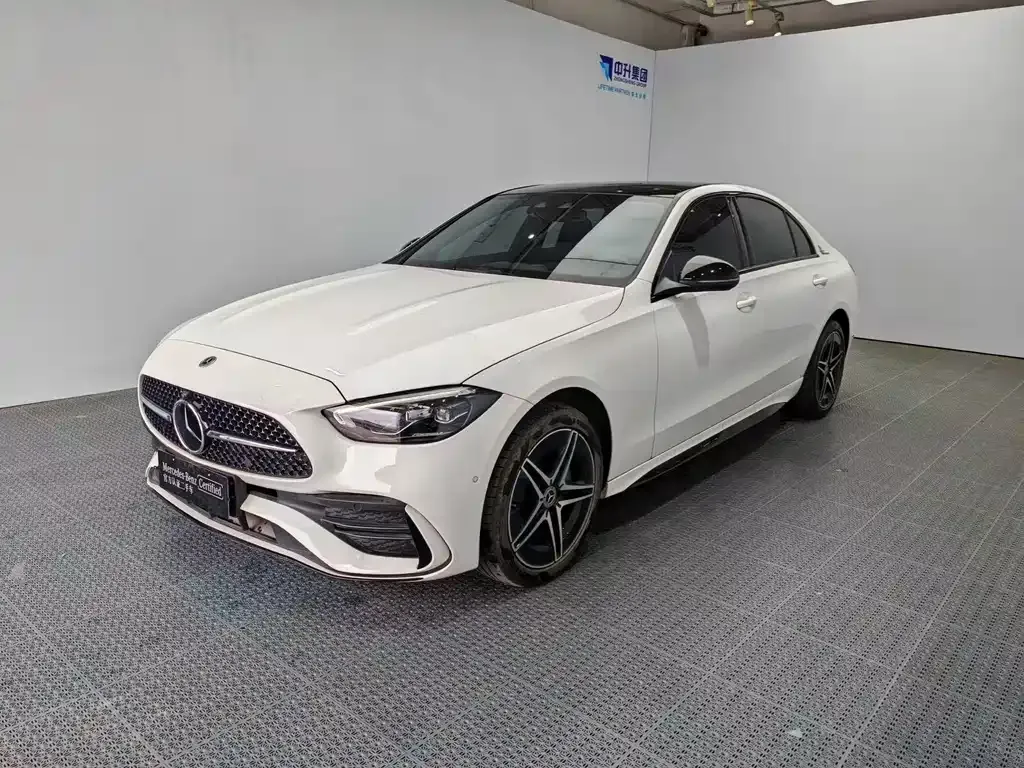 Mercedes-Benz C-Class — фото 1