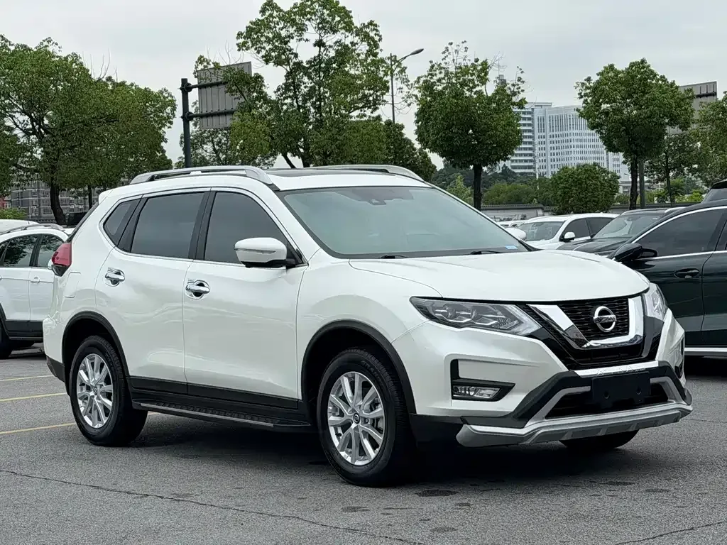 Nissan X-Trail — фото 10