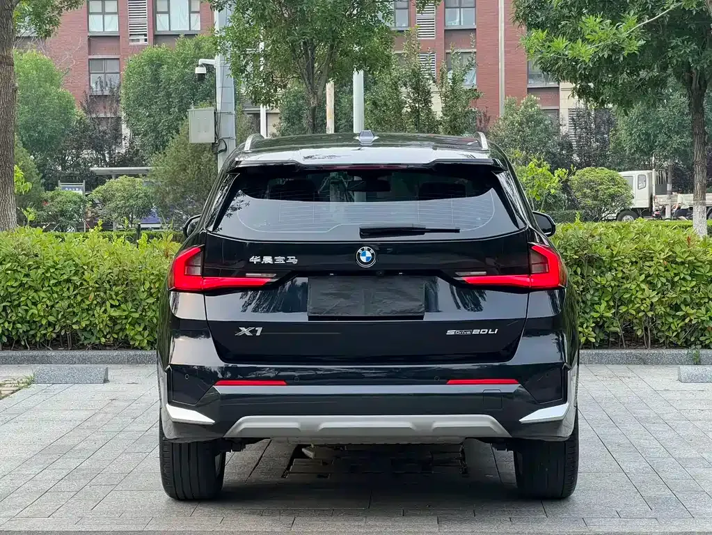 BMW X1 — фото 6