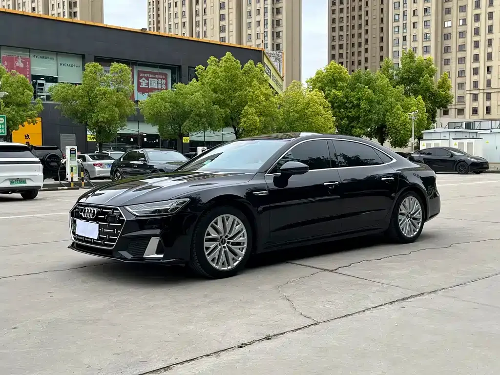 Audi A7L — фото 10