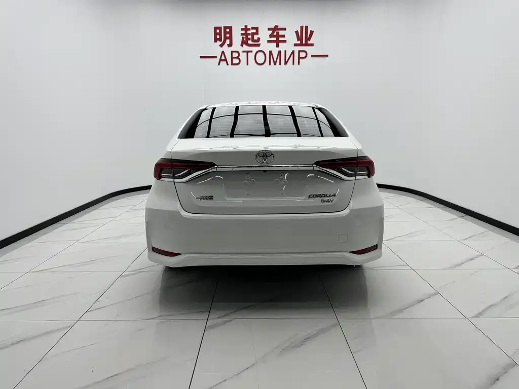 Toyota Corolla — фото 3