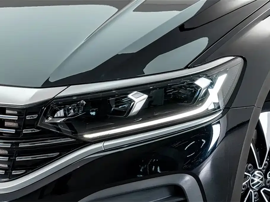 Volkswagen Passat — фото 10