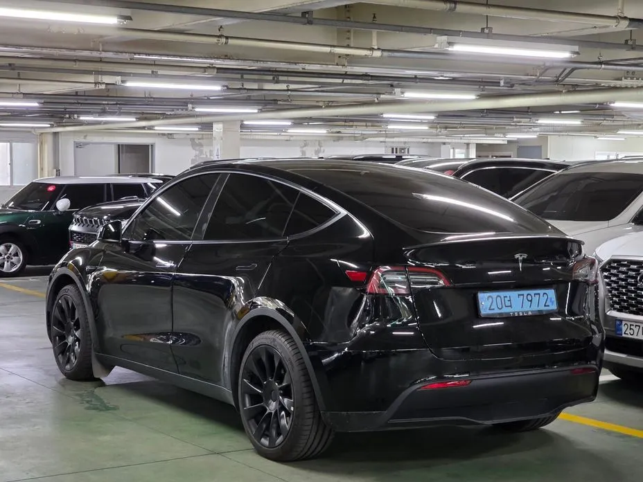 Tesla Model Y 2023 из KR, фото 3