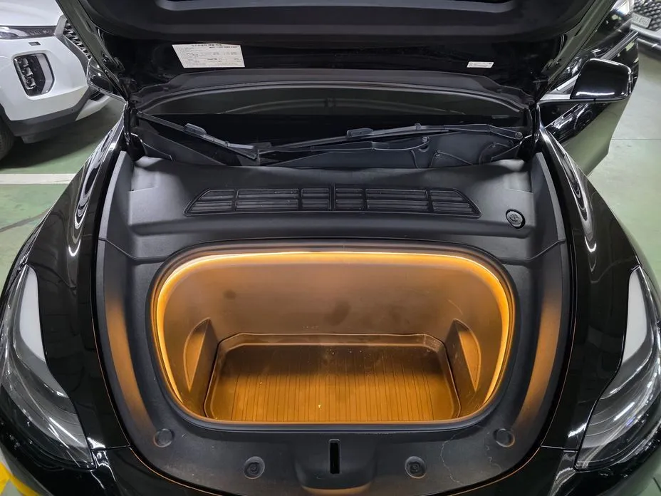 Tesla Model Y 2023 из KR, фото 6