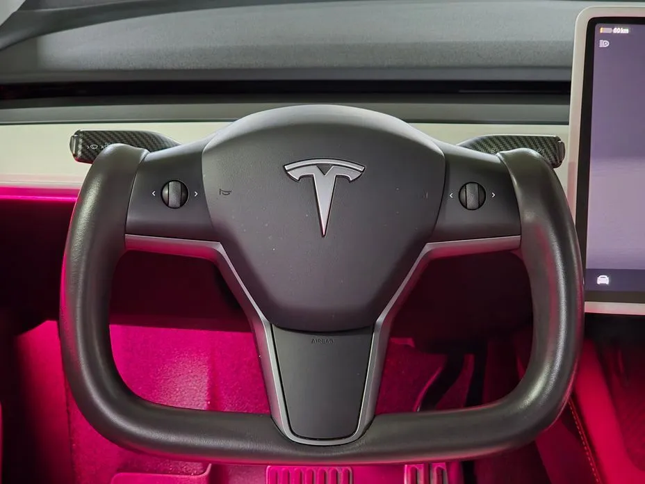 Tesla Model Y 2023 из KR, фото 2