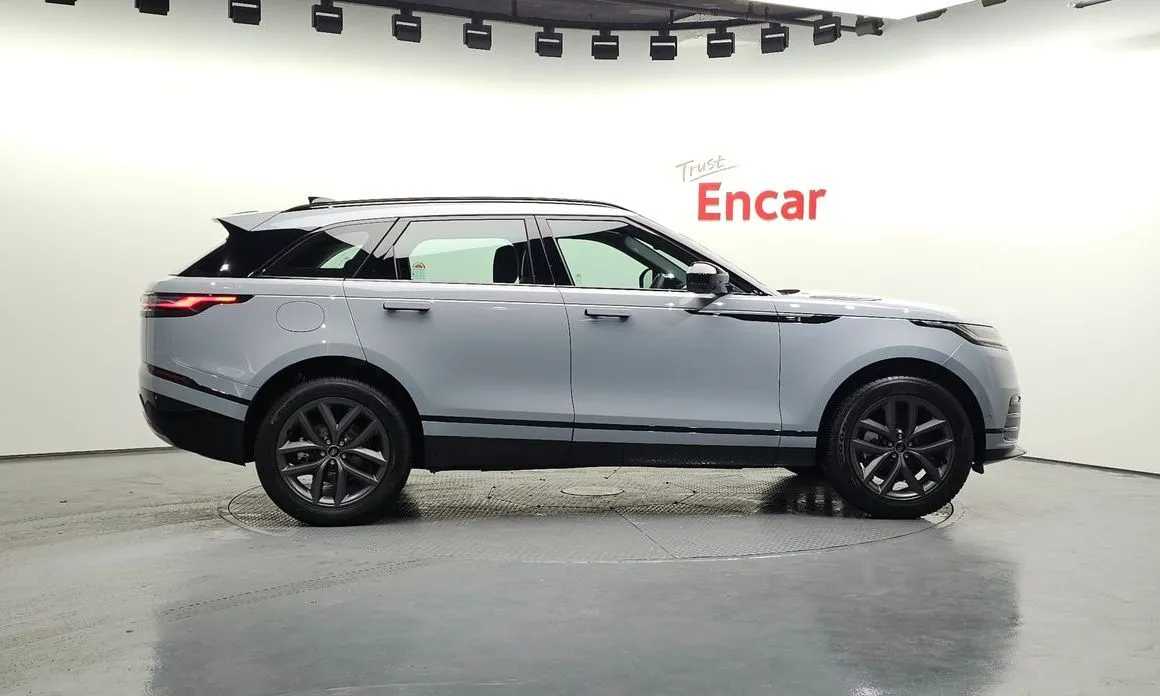 Land Rover Range Rover Velar — фото 8