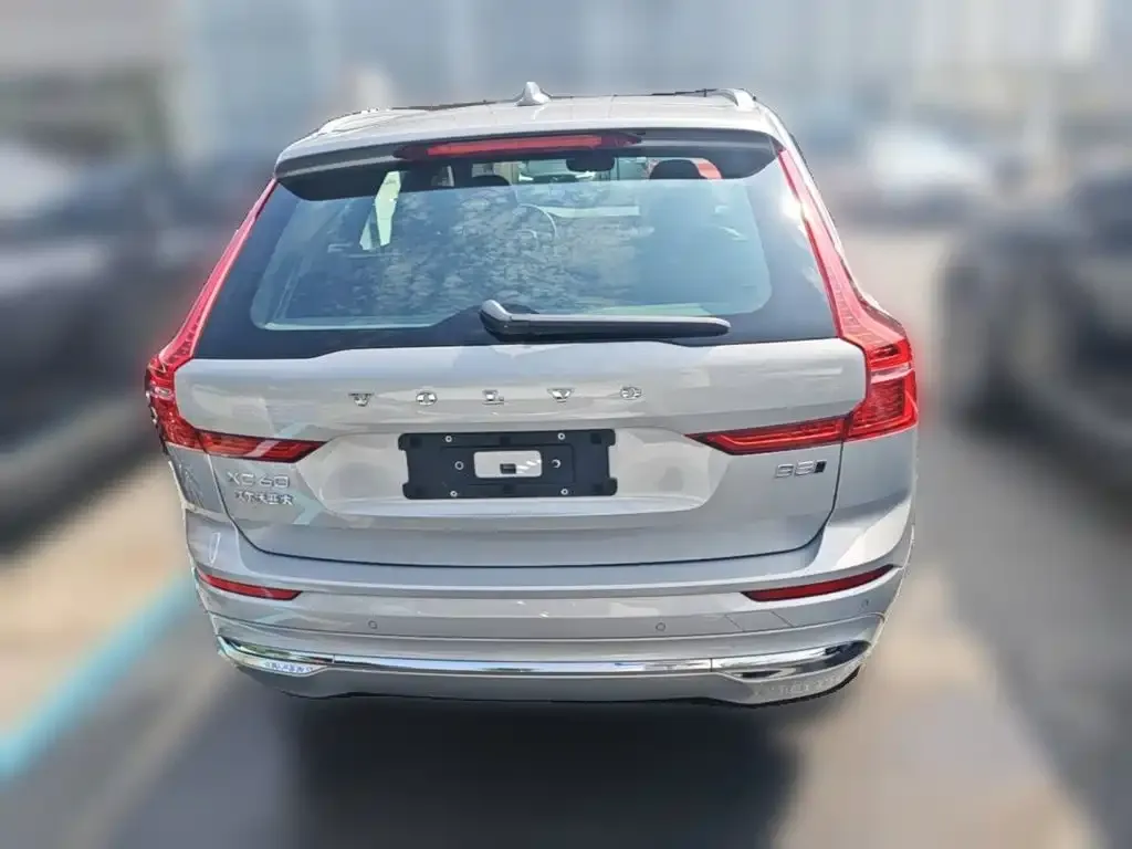 Volvo XC60 — фото 4