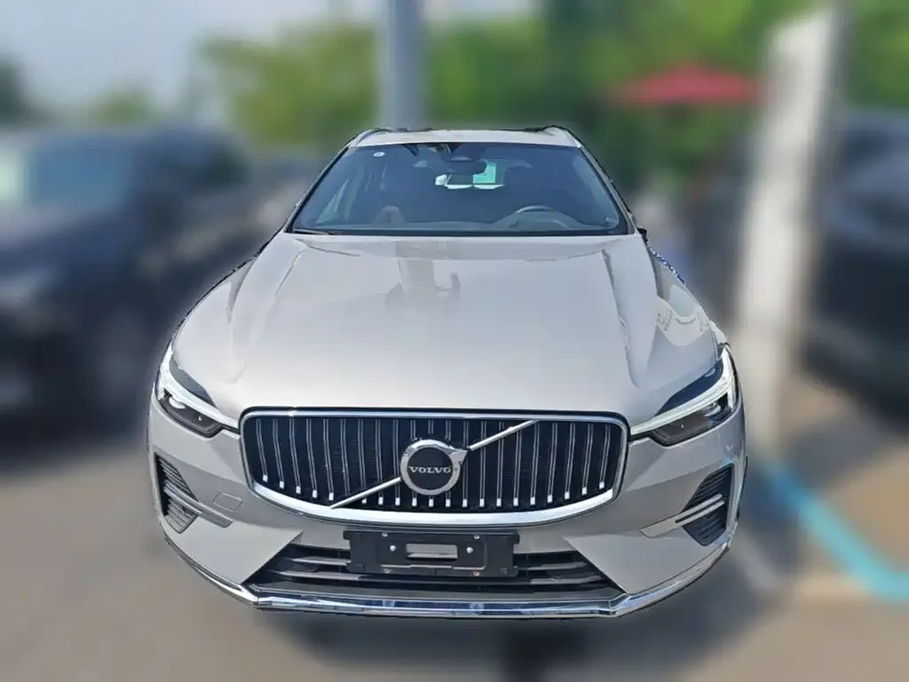 Volvo XC60 — фото 3