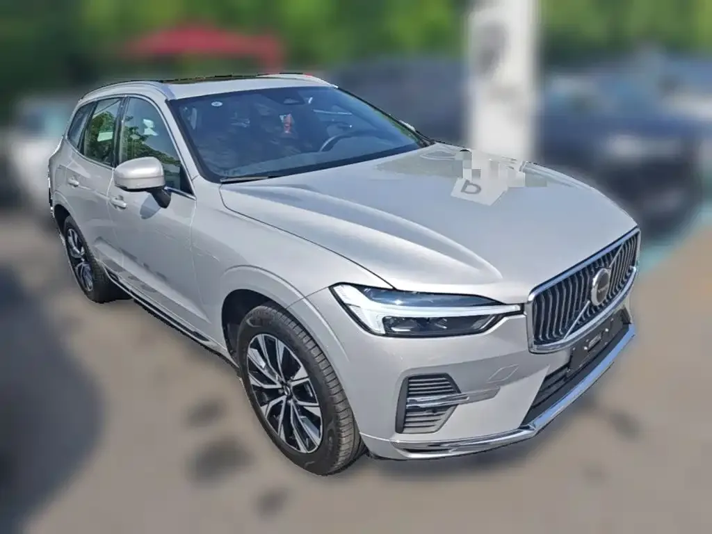 Volvo XC60 — фото 8