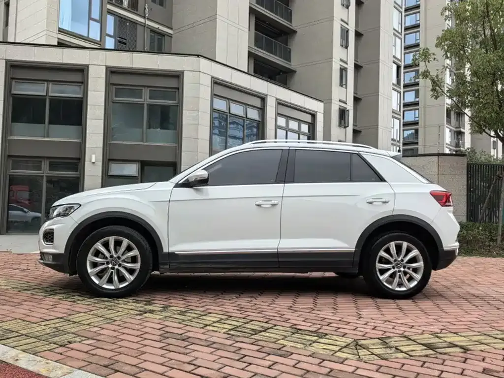 Volkswagen T-Roc 2023 из CN, фото 4