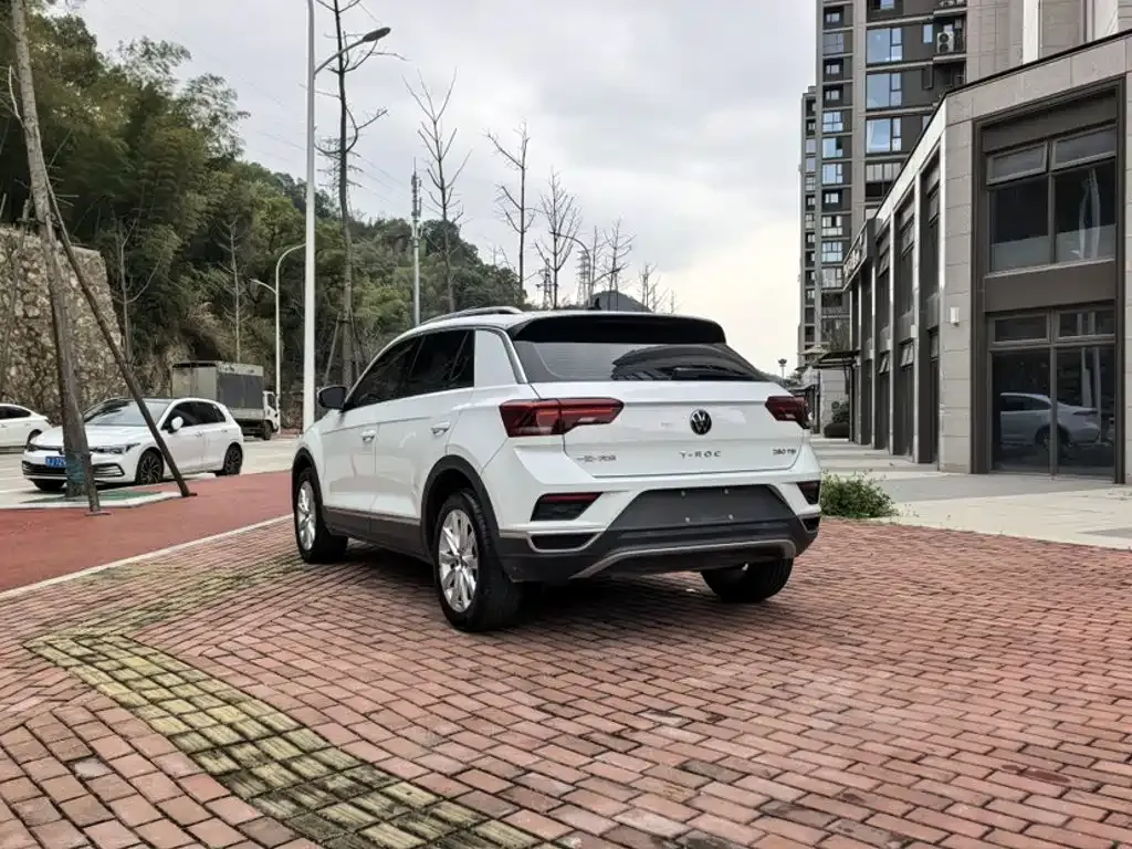 Volkswagen T-Roc 2023 из CN, фото 7