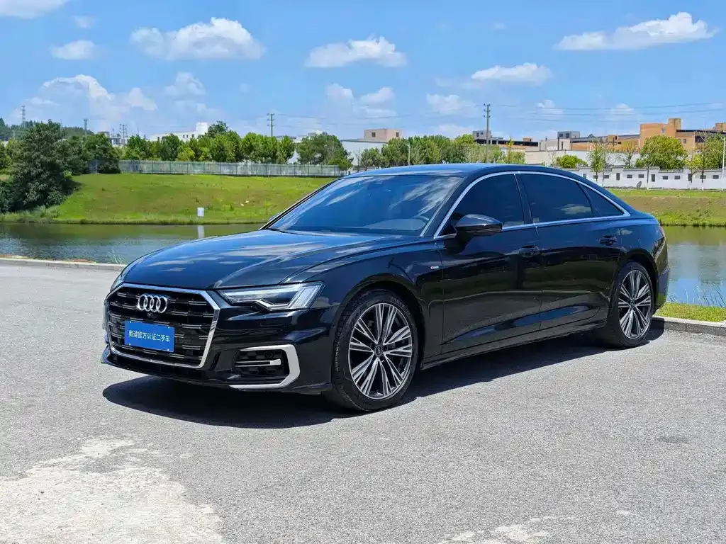 Audi A6L — фото 1