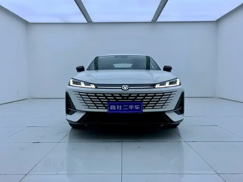 Changan Eado — фото 2