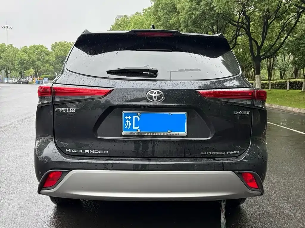 Toyota Highlander — фото 6