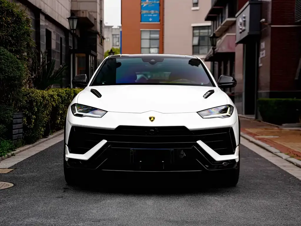 Lamborghini Urus — фото 7