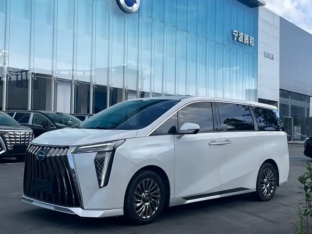 GAC Motor Trumpchi M8 — фото 1