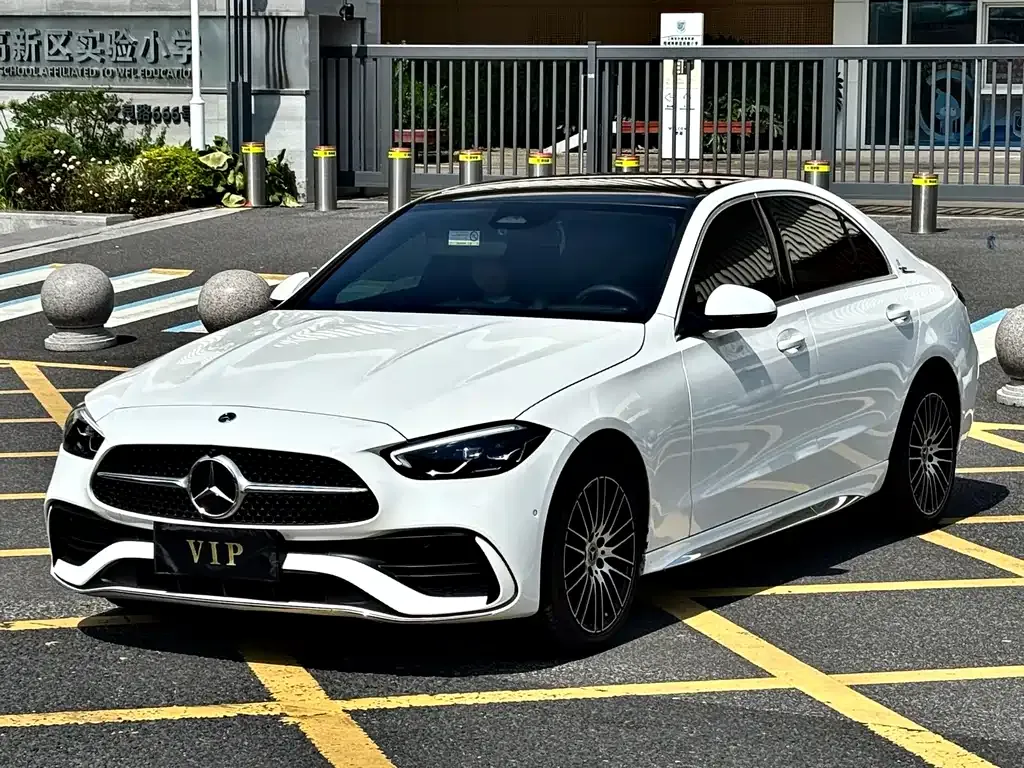 Mercedes-Benz C-Class — фото 1